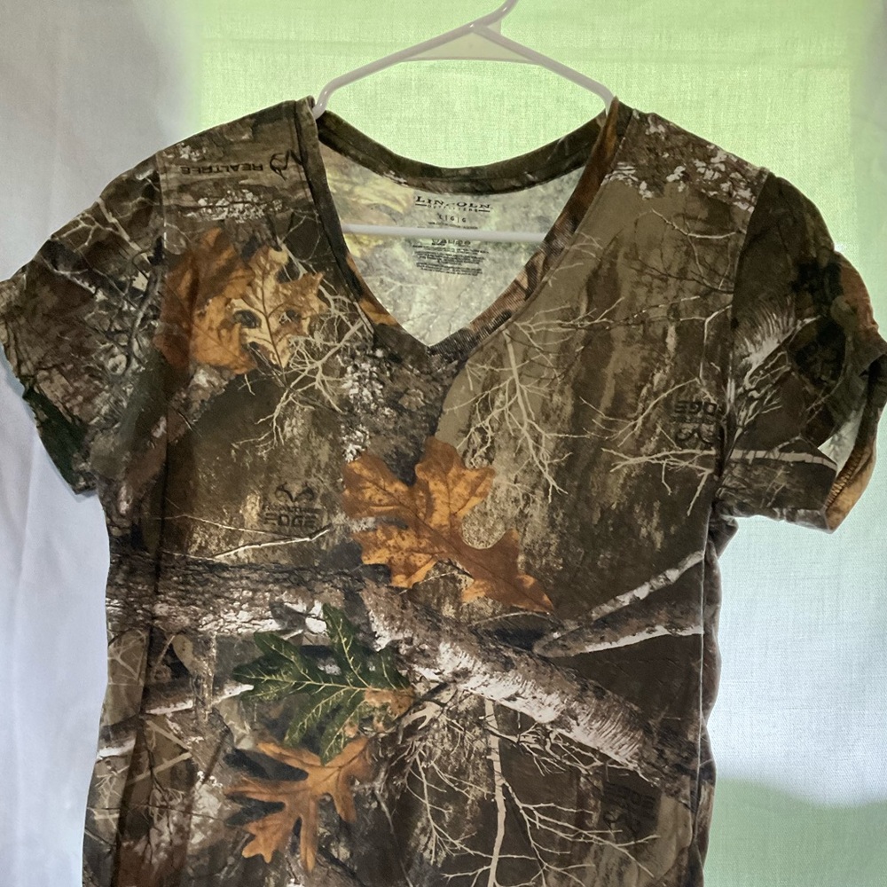 Lincoln Outfitters Camo T-Shirt